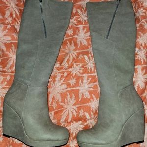 BG leather boots